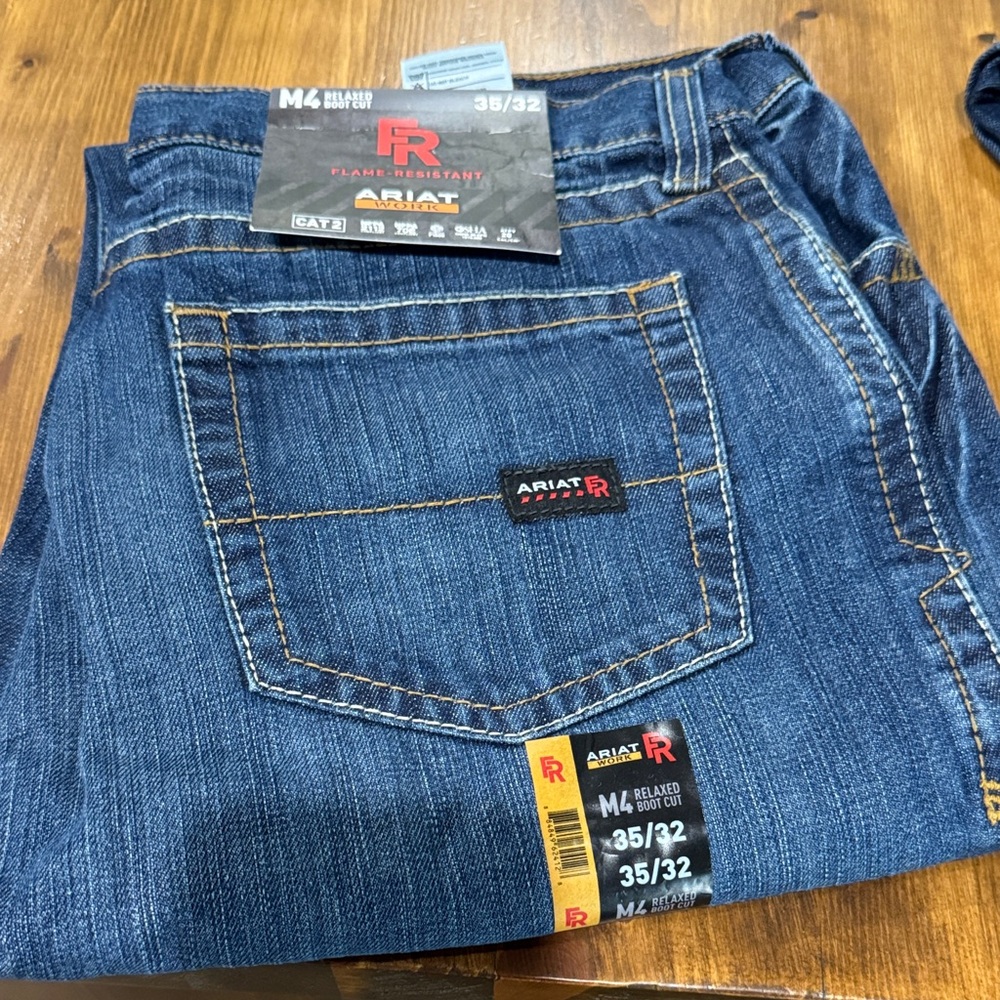 Ariat Men's Relaxed Fit Dark Blue Jeans
